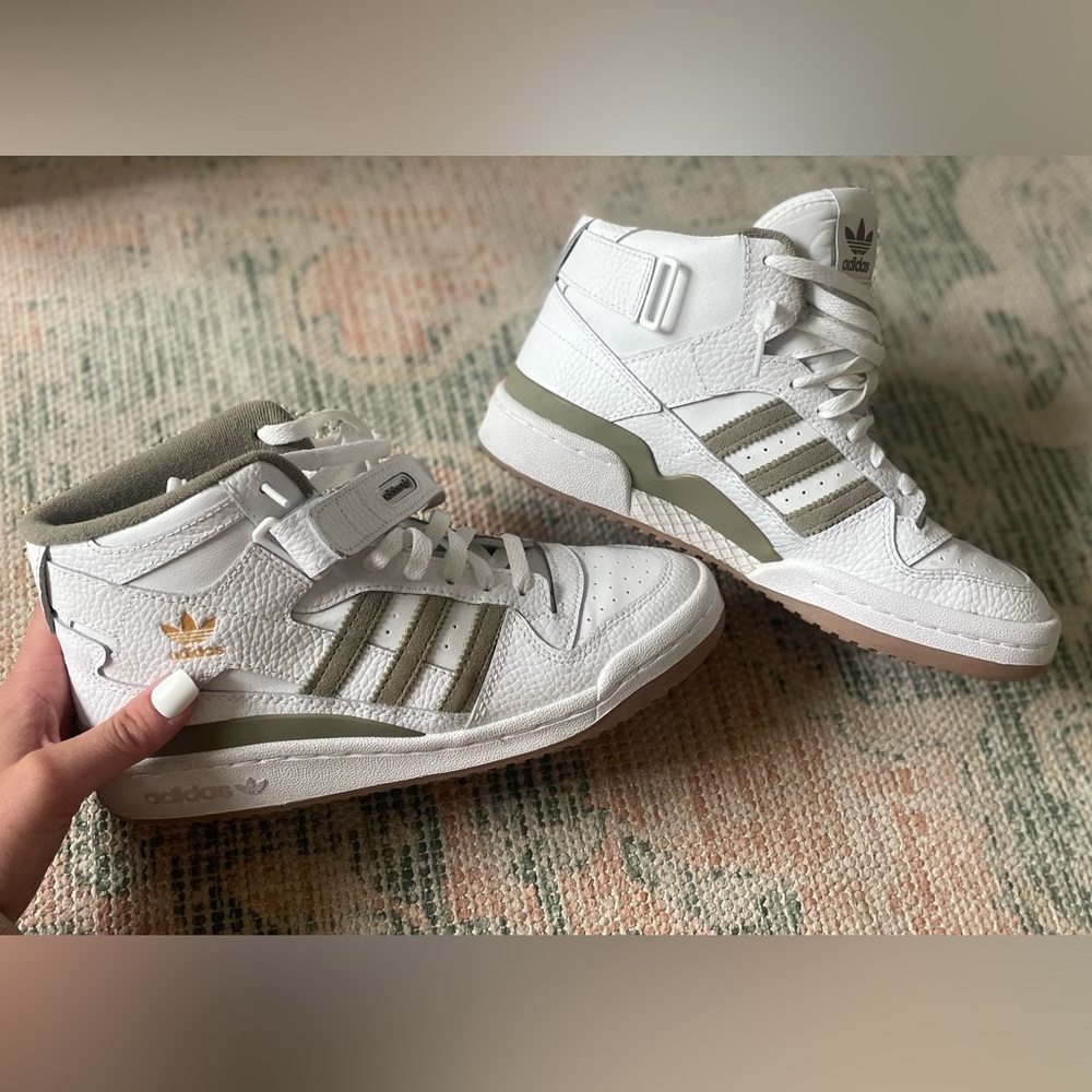 Adidas Originals - Forum Mid - Size 6 (Men’s)